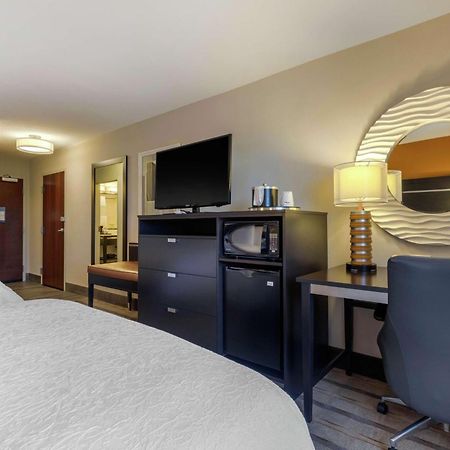 Hampton Inn And Suites Columbus, Ms Екстериор снимка