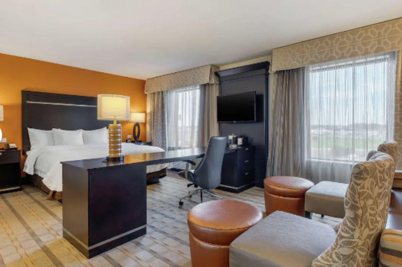 Hampton Inn And Suites Columbus, Ms Екстериор снимка