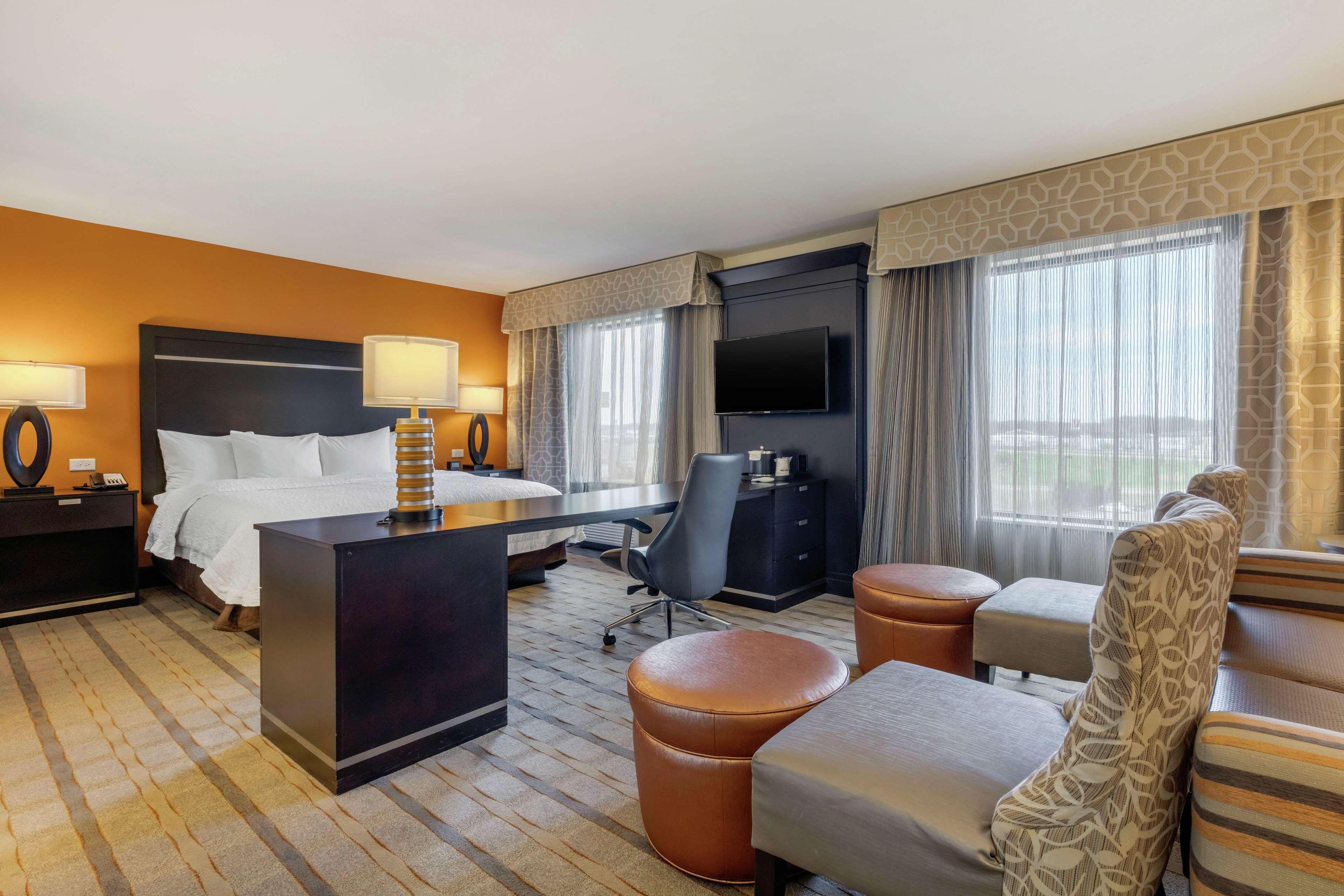 Hampton Inn And Suites Columbus, Ms Екстериор снимка