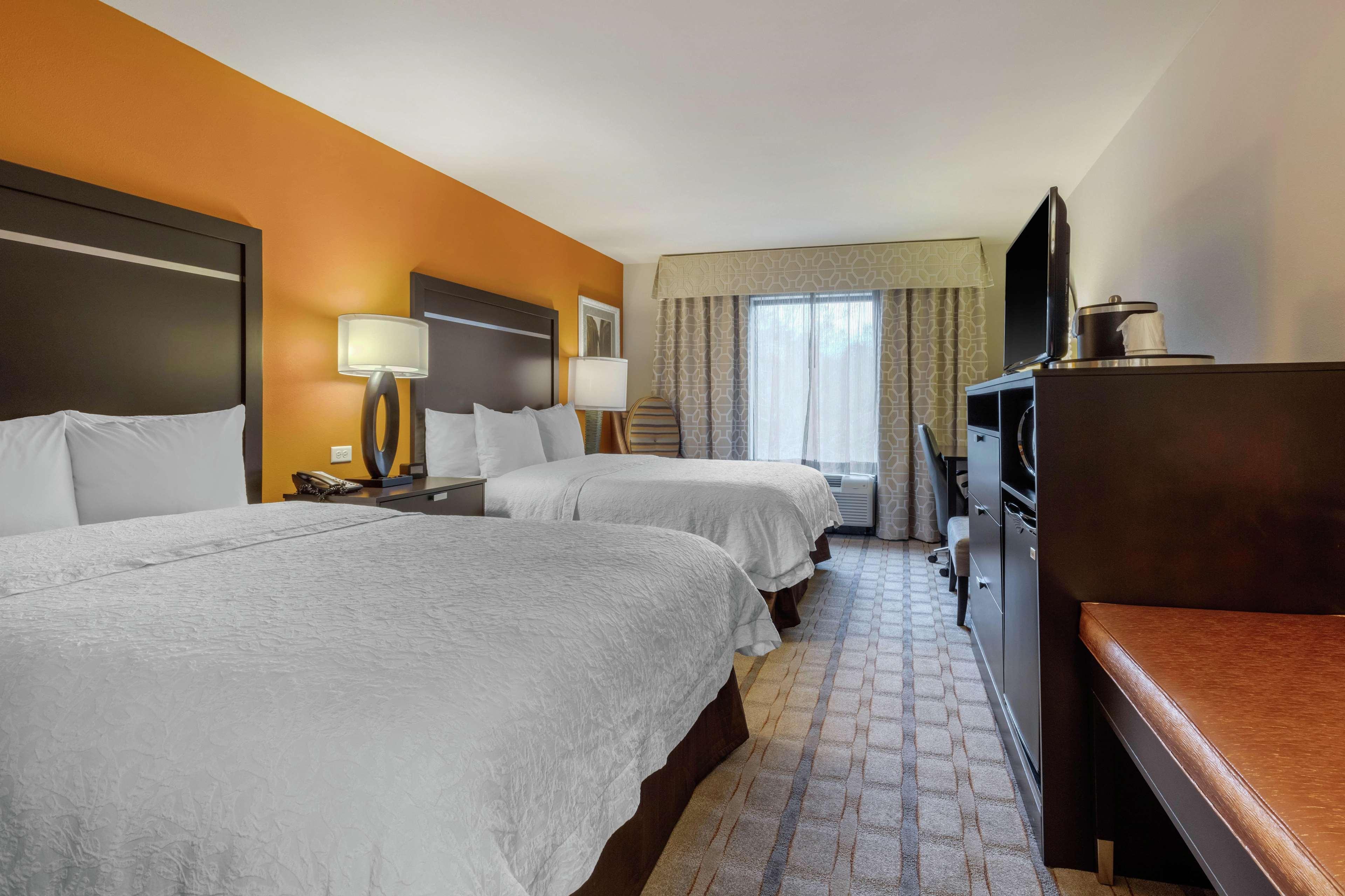 Hampton Inn And Suites Columbus, Ms Екстериор снимка