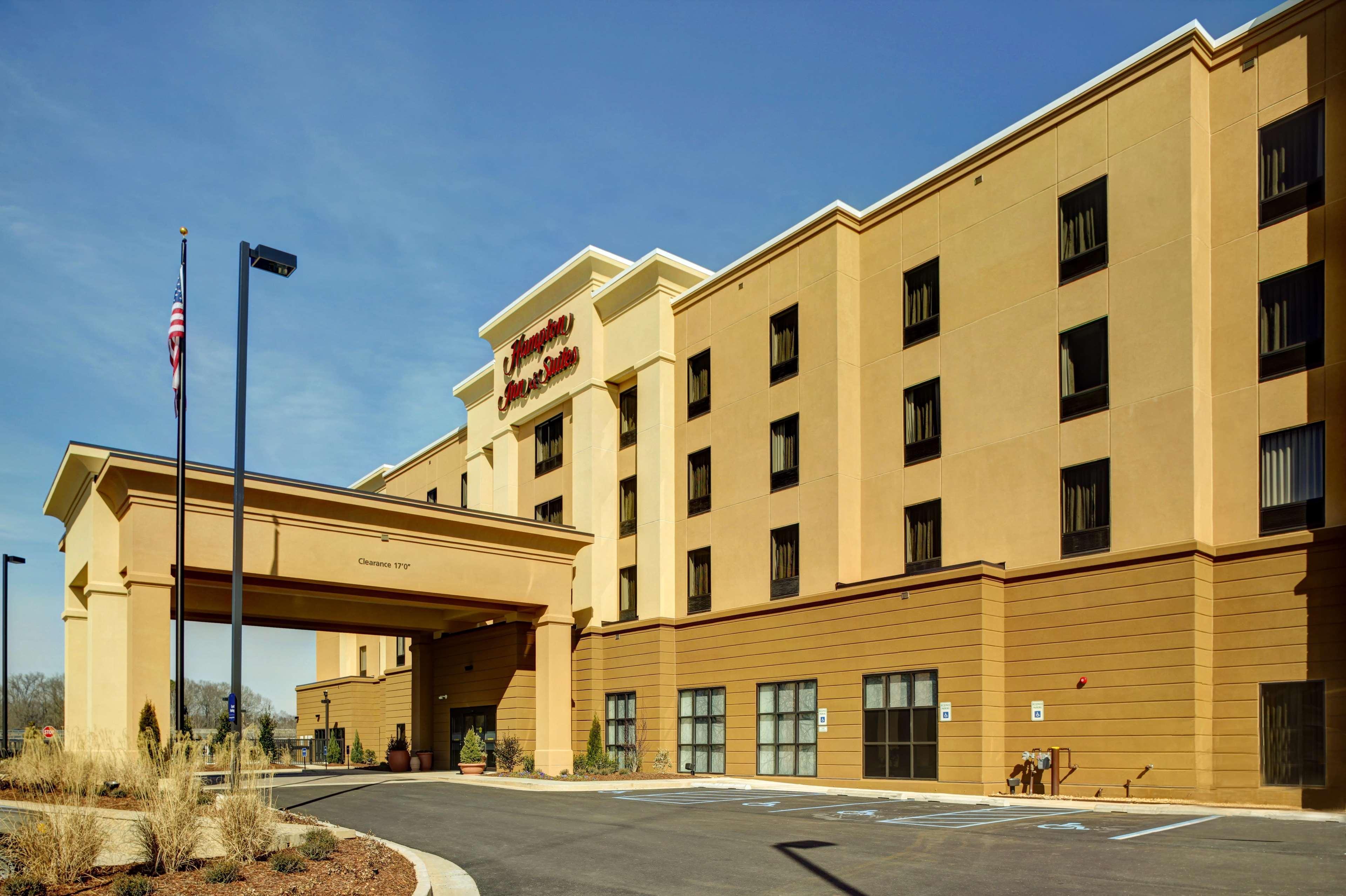 Hampton Inn And Suites Columbus, Ms Екстериор снимка