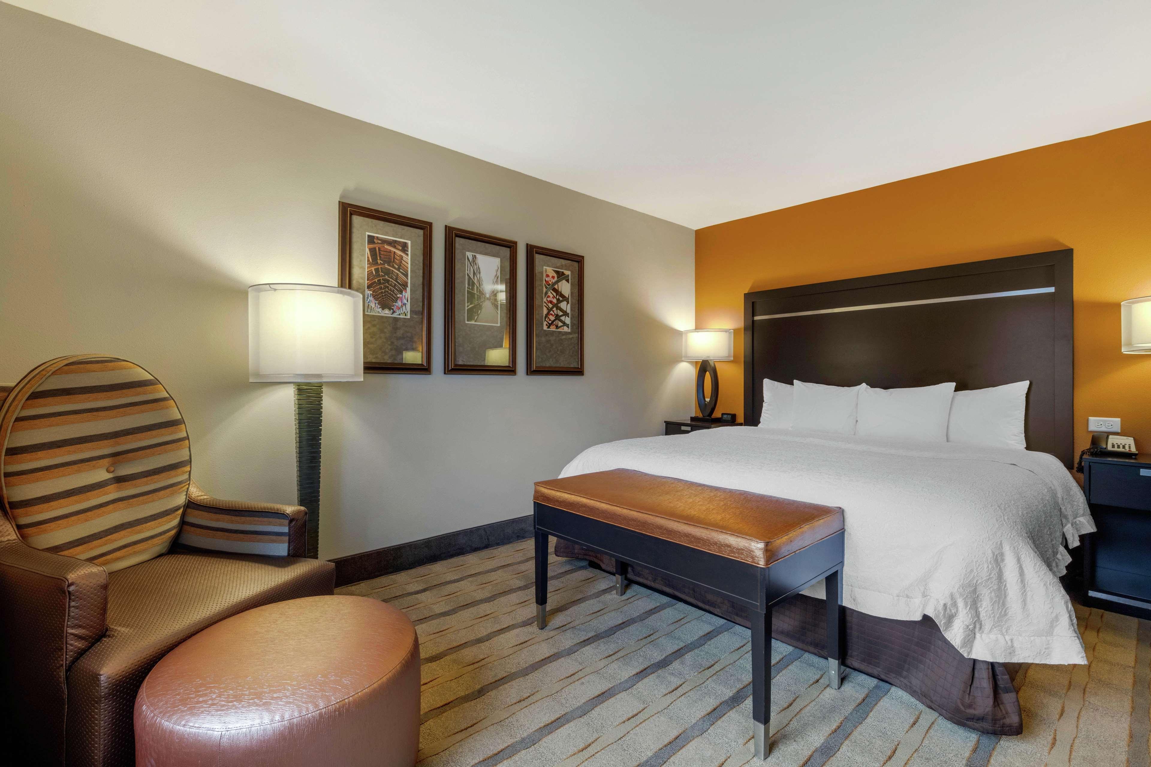 Hampton Inn And Suites Columbus, Ms Екстериор снимка