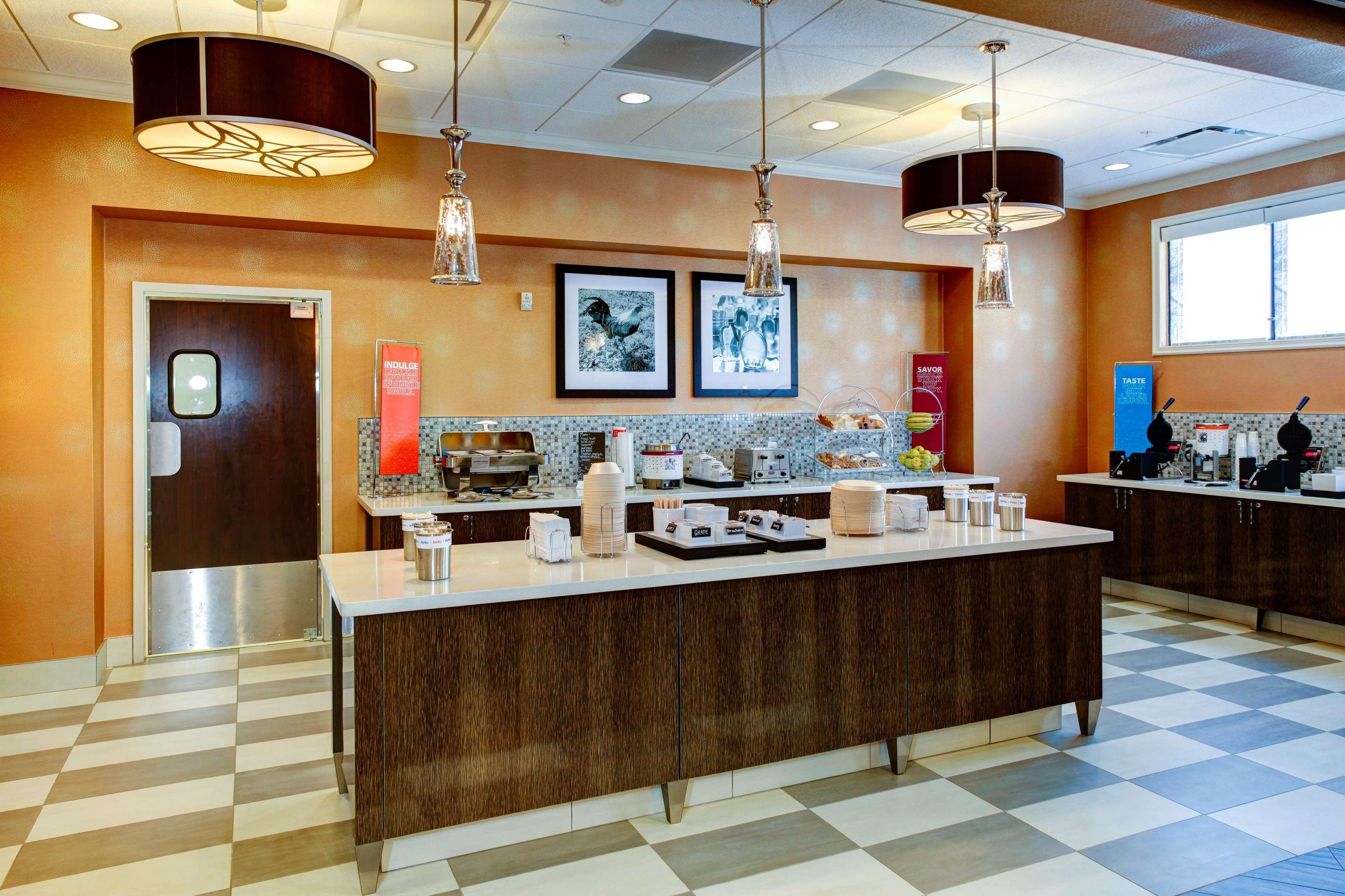Hampton Inn And Suites Columbus, Ms Екстериор снимка