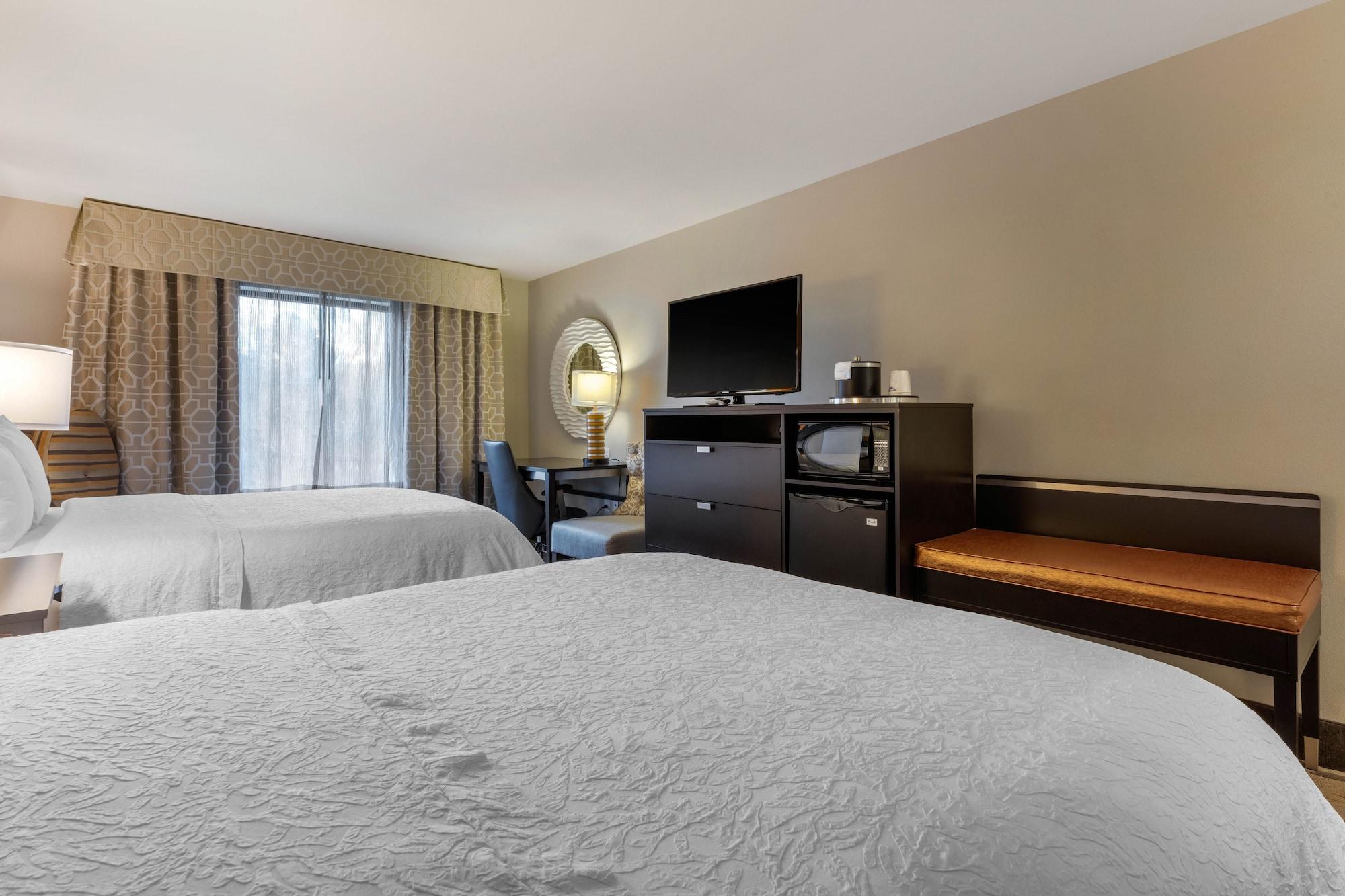 Hampton Inn And Suites Columbus, Ms Екстериор снимка