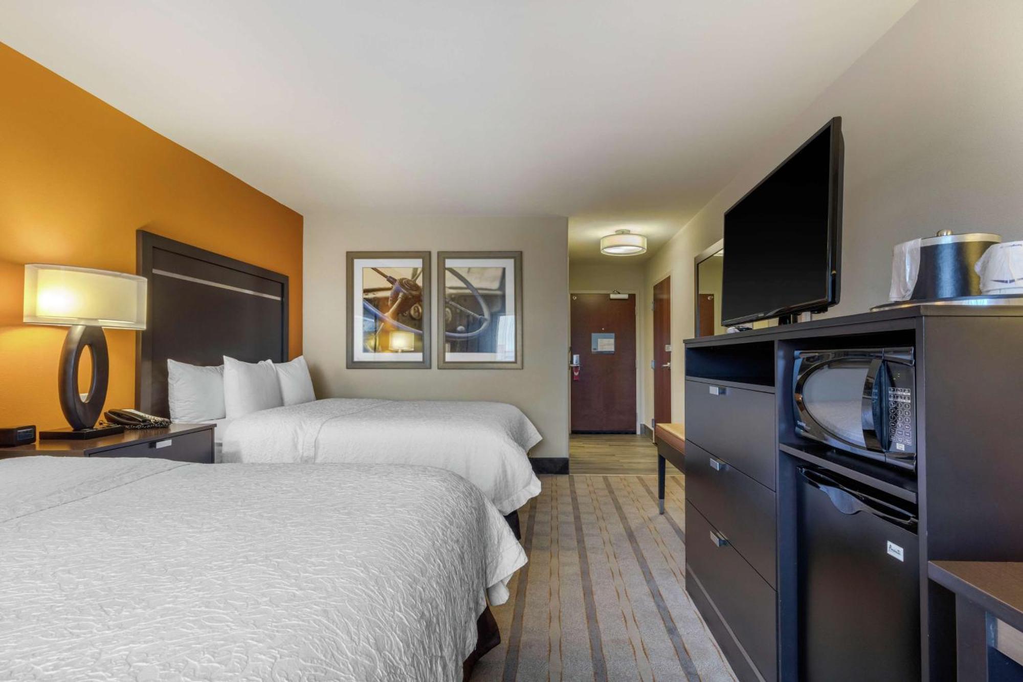 Hampton Inn And Suites Columbus, Ms Екстериор снимка
